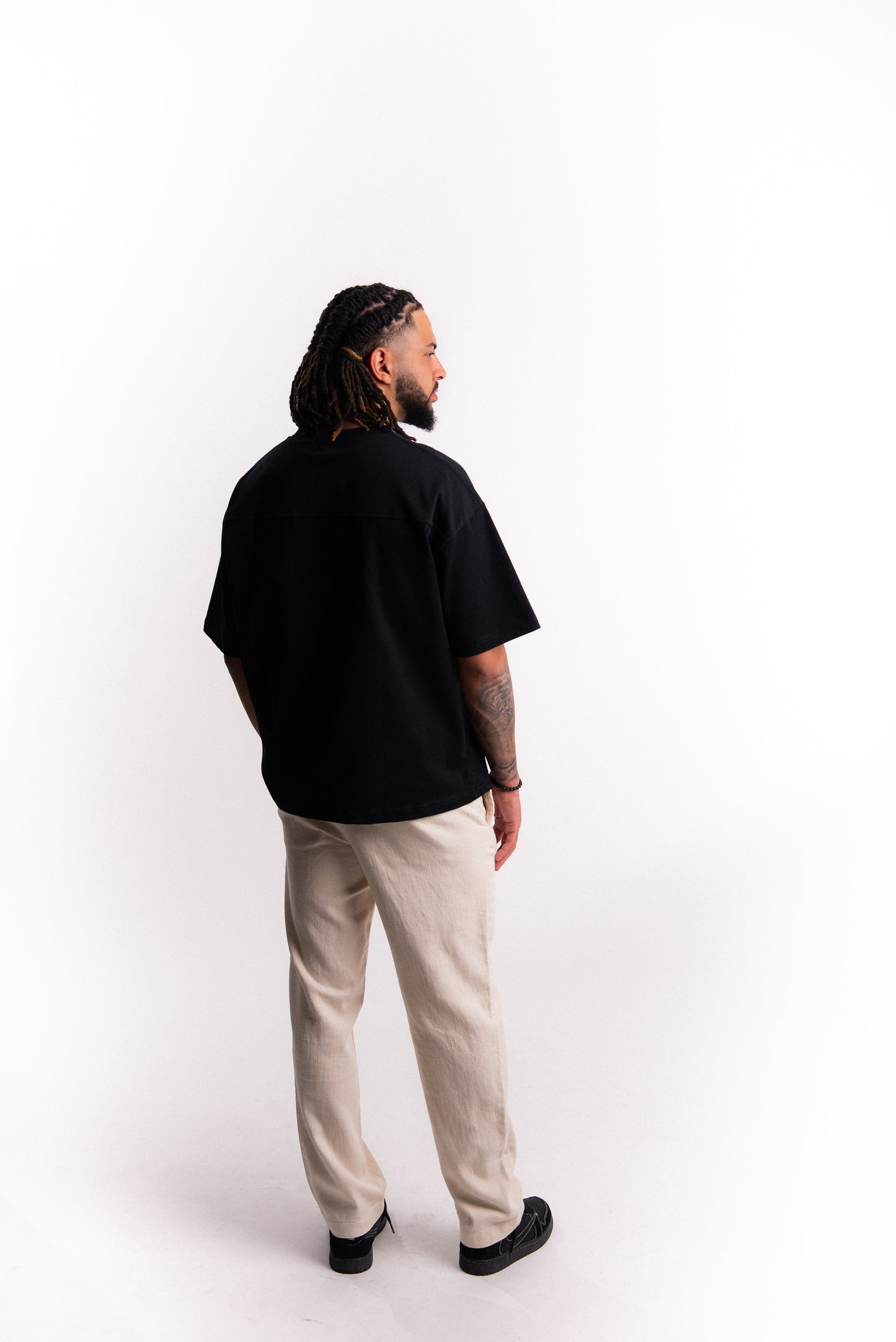 SILNTPLAY Embossed Tee in Obsidian, dropped shoulder fit